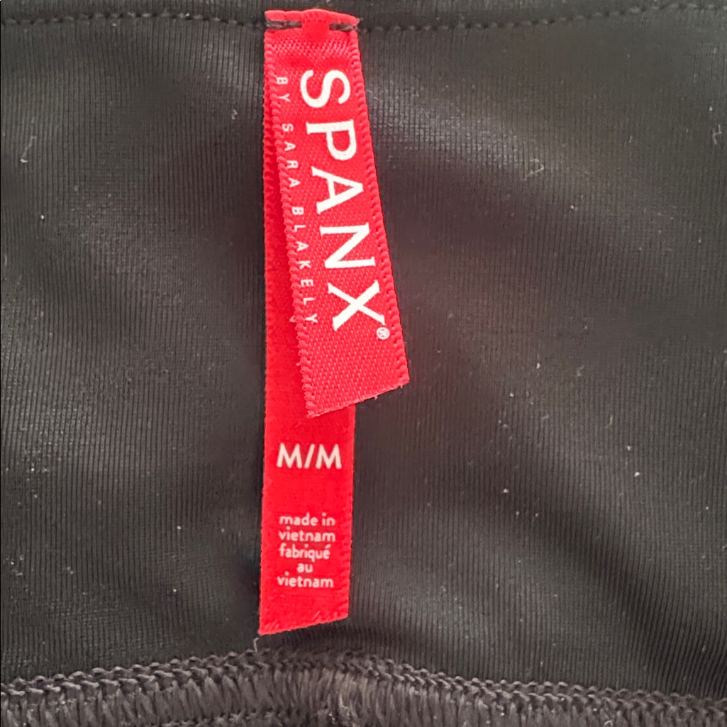 Spanx Vegan Faux Leather Leggings M Medium Nwot $98 — image 7 of 8